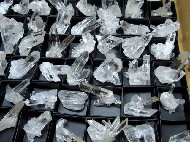 超透明 5A ゼッカ産水晶 ミニクラスター 1個売り 謎多き美麗クリスタル