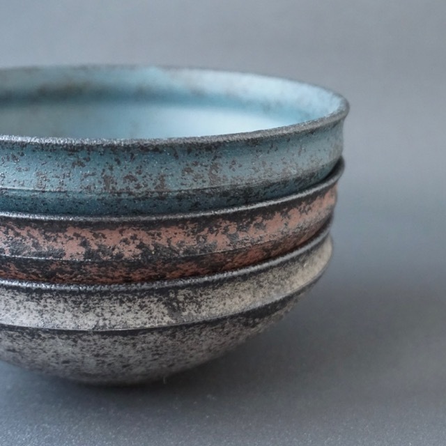 渋谷英一｜地ノ器切立鉢（灰） サイズ：148mm×148mm×H55mm 重さ