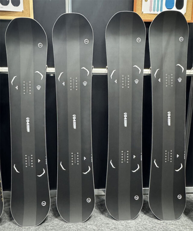 25-26 ノベンバー スノーボード NOVEMBER D4 ディフォー D FOUR 147cm
