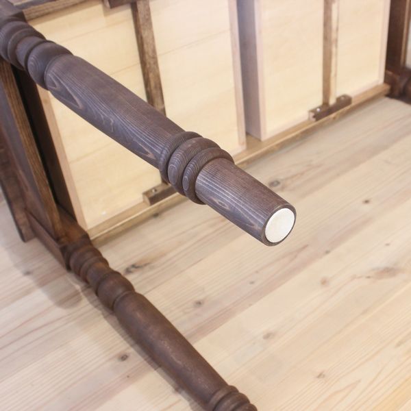 ろくろ脚デスク・引き出し付き