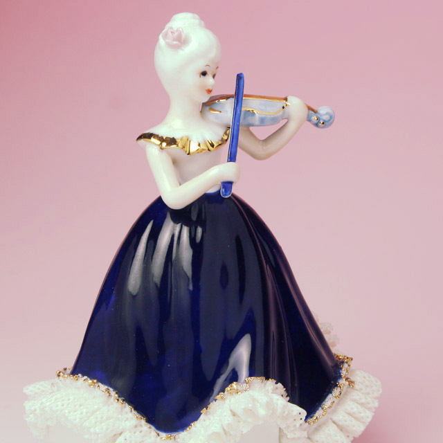 ヴァイオリンの乙女 レース人形オルゴール 音楽雑貨・アクセサリー専門