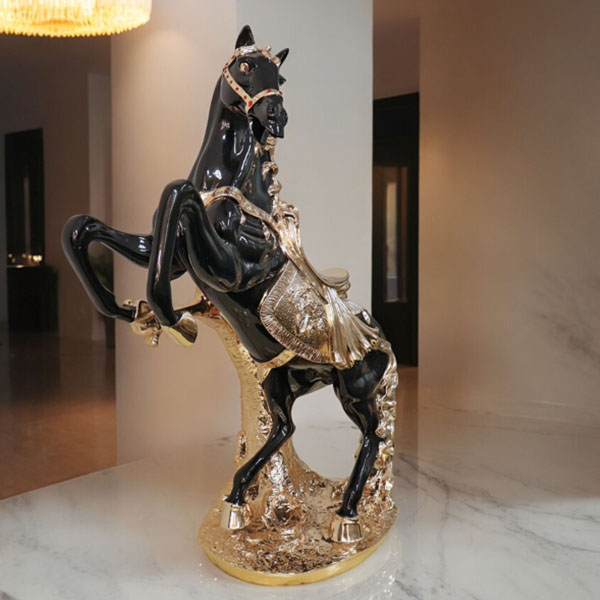 風水・開運インテリア・跳ね馬の置物（立ち馬） Sサイズ （ブラック