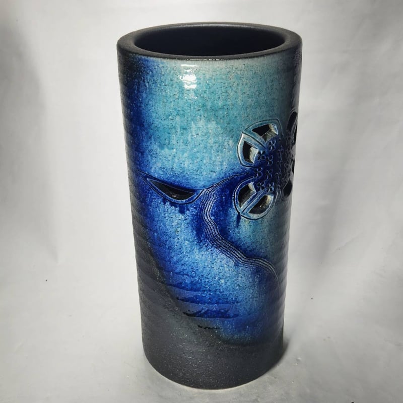 トルコ青あじさい彫傘立（信楽焼き・陶器・傘立て・梅雨・雨・玄関