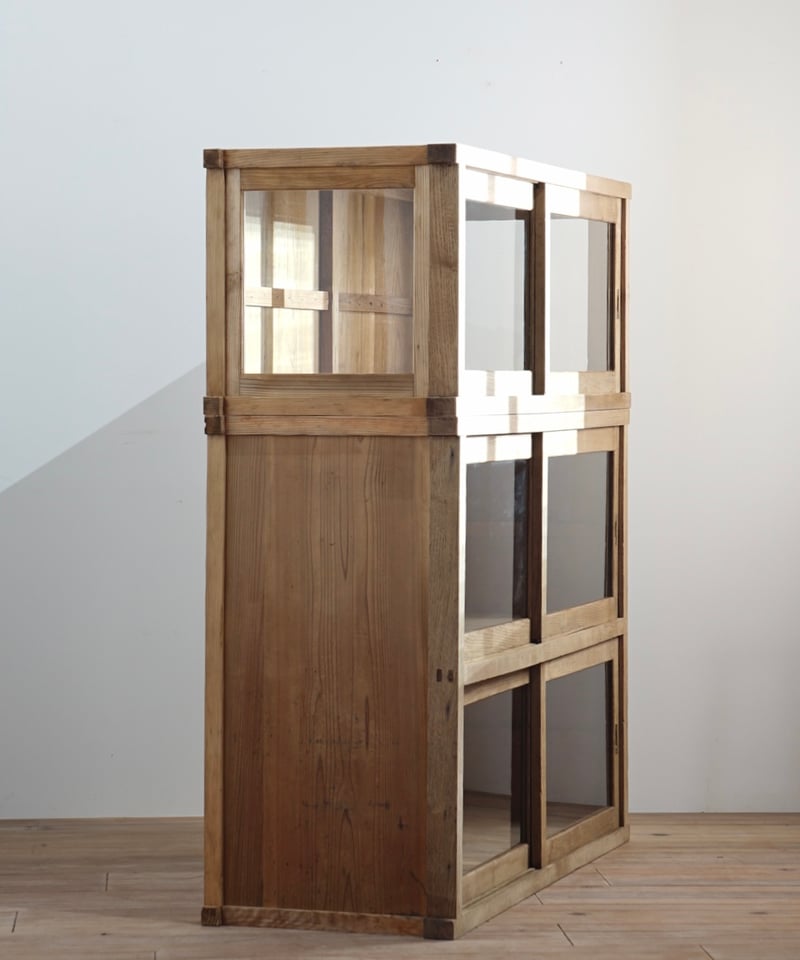 重ねのガラス戸棚 | 鯨オーケストラ