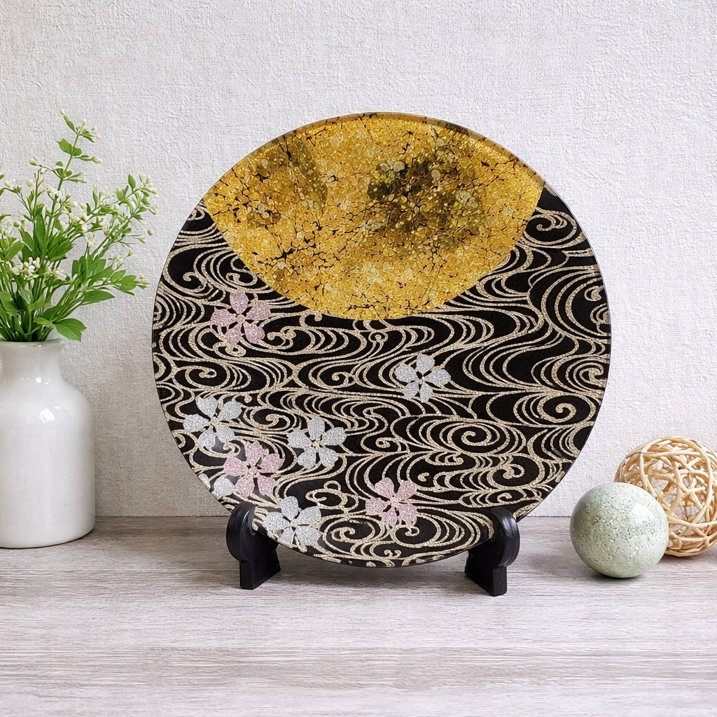 京都 ガラス製飾り皿 金彩ガラス皿 「月に桜・流水」 丸形 | Huduru Craft
