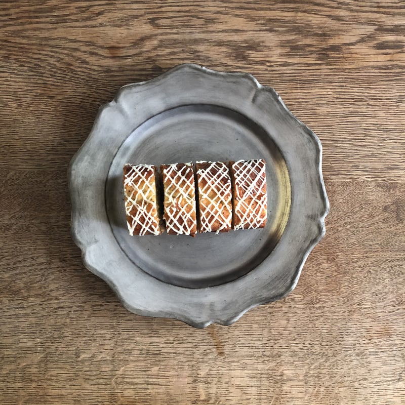 安藤雅信】銀彩ピューター輪花皿 | ギャルリ百草 online store