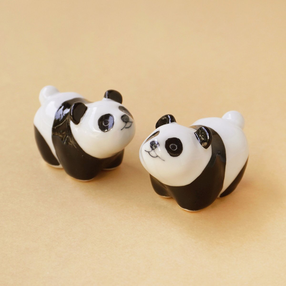 0115166 天然黒曜石パンダ置き物、23.1＊39.3ミリ 0115166 天然黒曜石