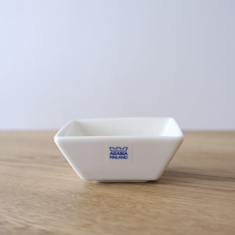 ARABIA Nero スクウェアディッシュ 10cm / valkoinen（ホワイト） |