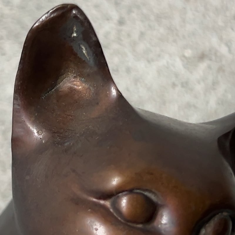 ブロンズ猫像 ヴィンテージドール 古い銅の猫 置物 しとやかな猫