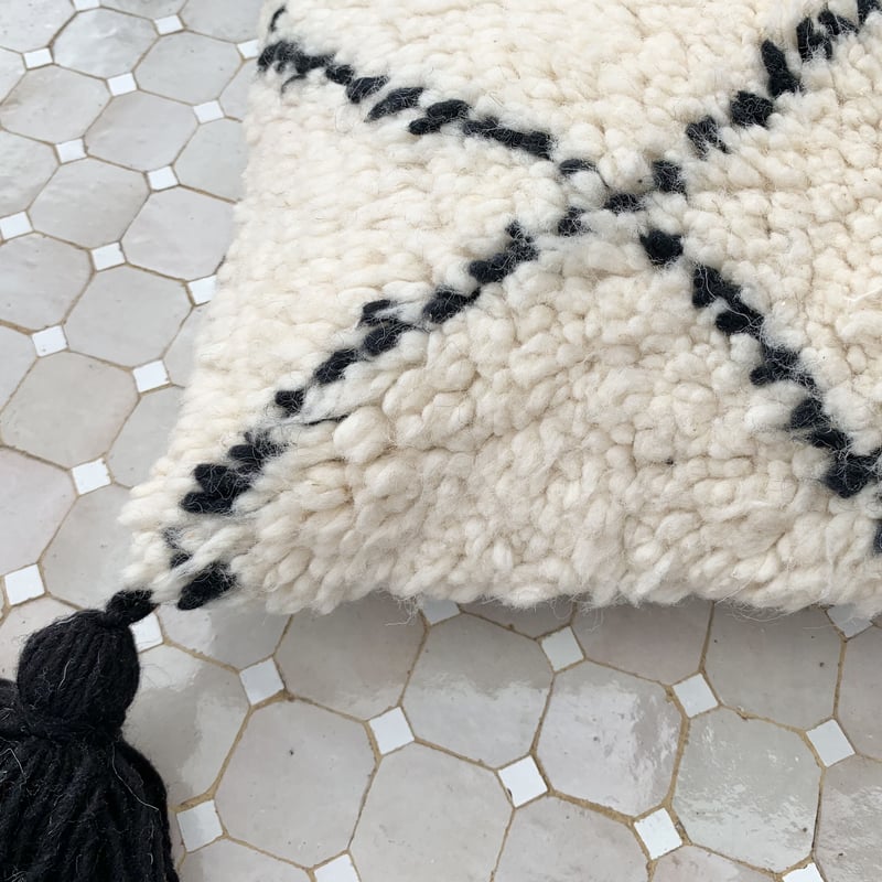 モロッコ ベニワレン Beniourain クッションカバー プフ ラグ 黒 3