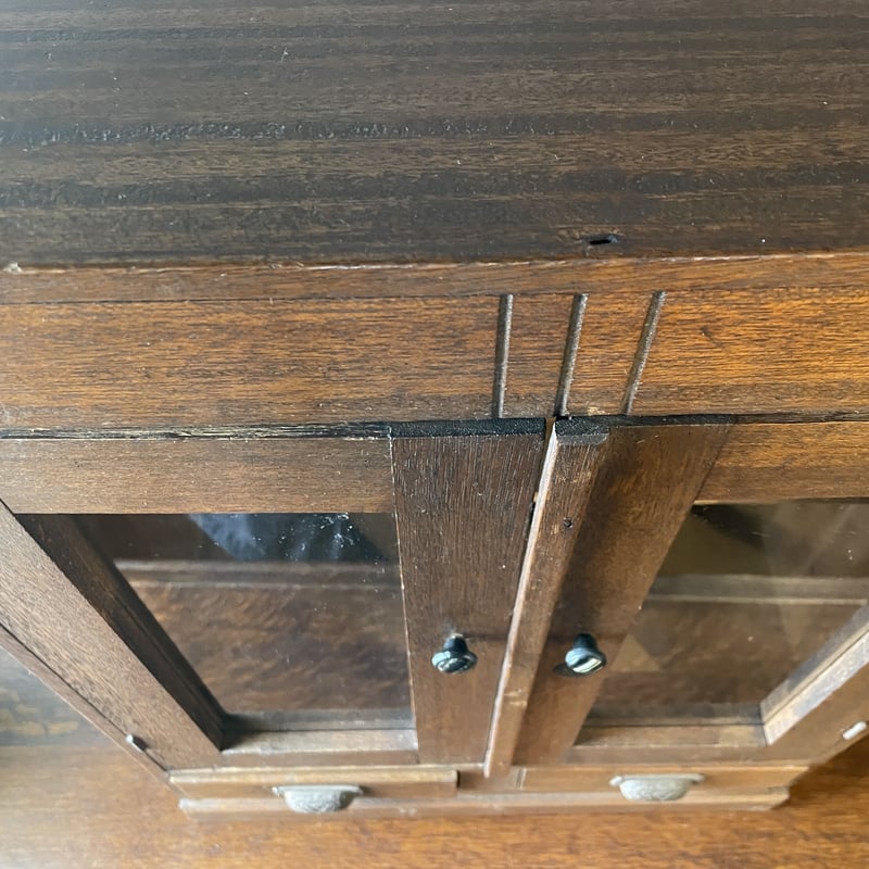 小さめのガラス棚 食器棚 小抽斗 木製 昭和初期 収納 古道具