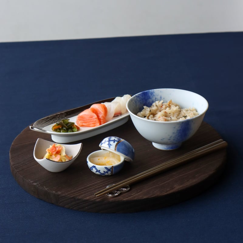 渦彫笹型付出皿 金彩 / プラチナ | 和食器通販 有田焼 山忠｜おしゃれ