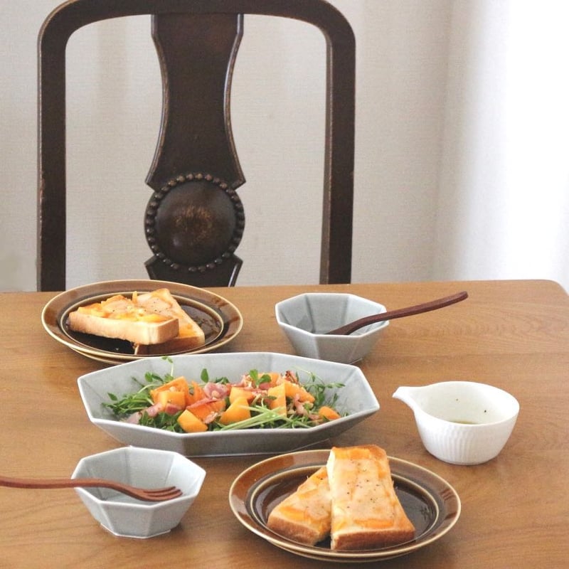 Oct 26.5八角多用皿 薄灰 P47104 | 小田陶器オンラインストア