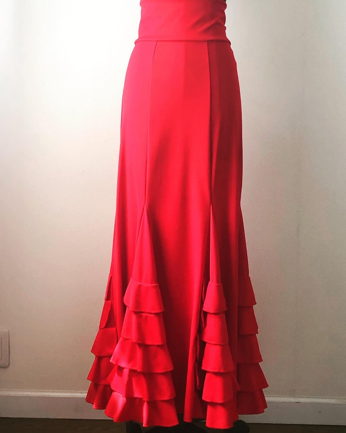 フラメンコファルダ レッド ハイウエスト フラメンコ 衣装 | EAAH Flamenco