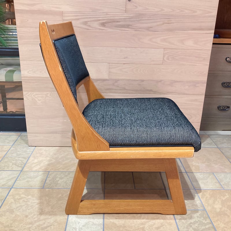 1095 マルニ木工 / 友坐(ゆうざ) 回転椅子 | 家具の富士