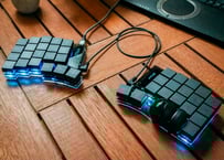 Keyball44 黒／白 | Shirogane Lab