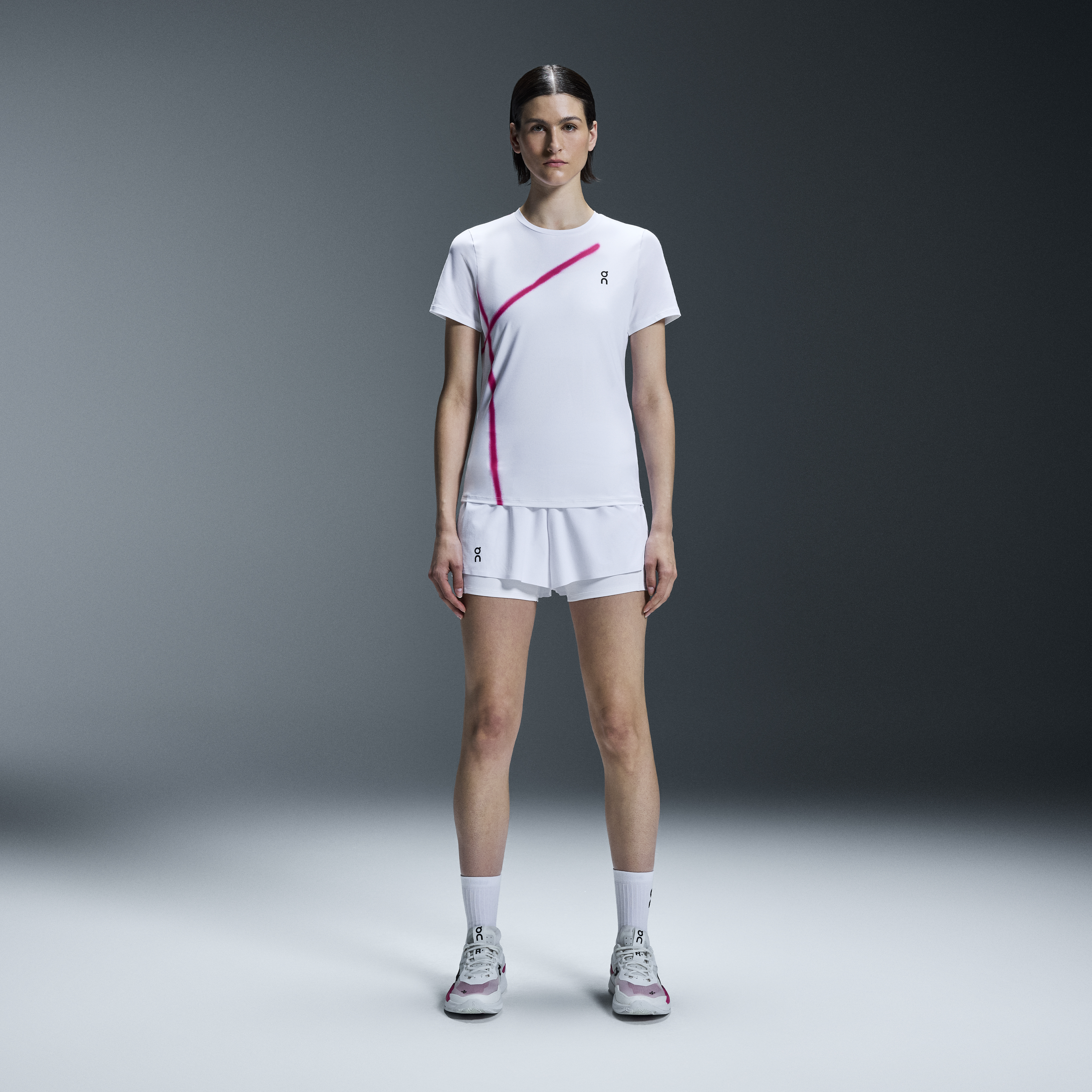 on Court-T テニスウェア ホワイト インディゴ Mサイズ on Court-T