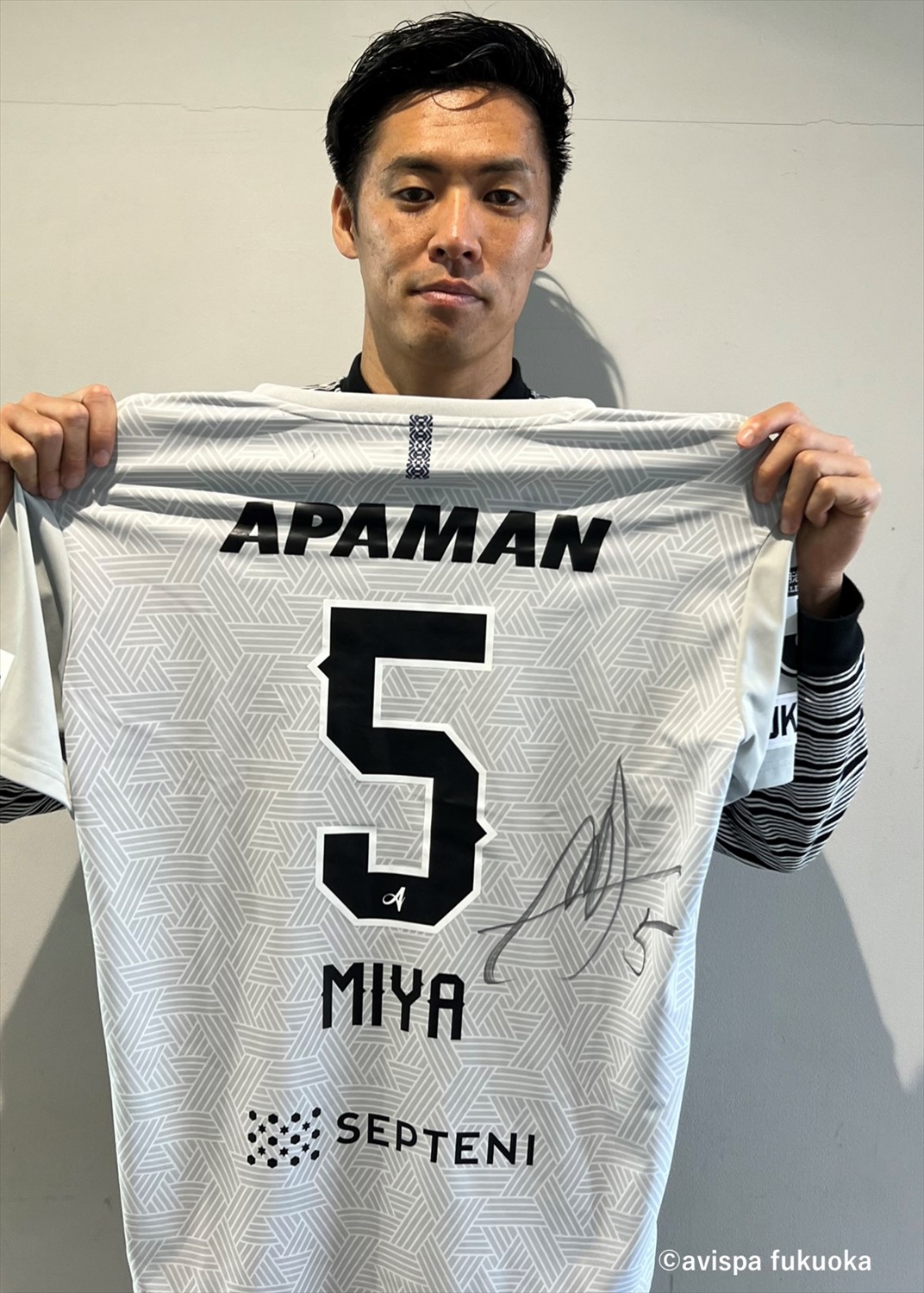 HATTRICK（ハットトリック）-挑戦者の想いをファンへ届ける公式