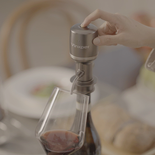 4時間分を瞬間デキャンタージュ】ソムリエの技術をワンプッシュで再現