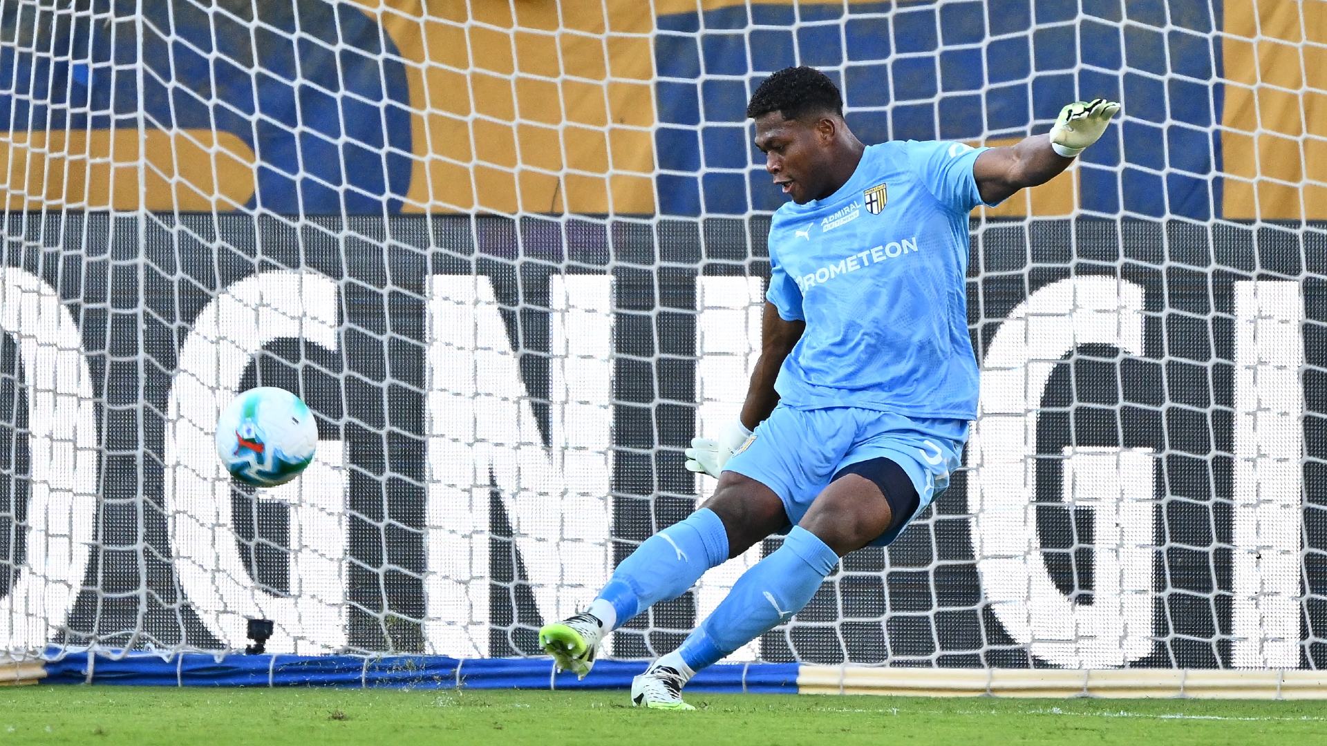 パルマの日本代表GK鈴木彩艶を巡る今夏の移籍市場の舞台裏「ミランは