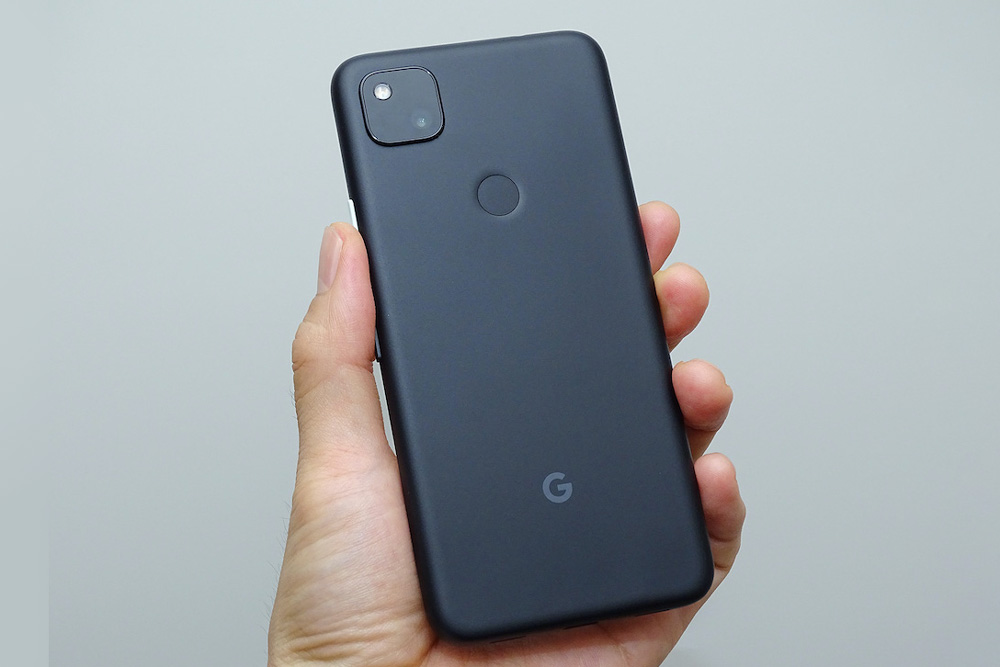 4万円台、黒一色で勝負をかける 「Google Pixel 4a」ハンズオン