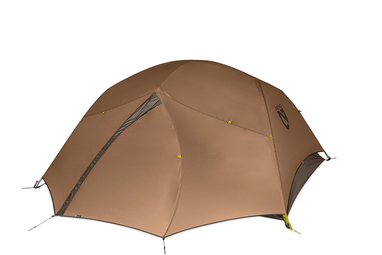 車中泊からサーフィンまで。海キャンプにオススメな「ニーモ」の最旬ギア