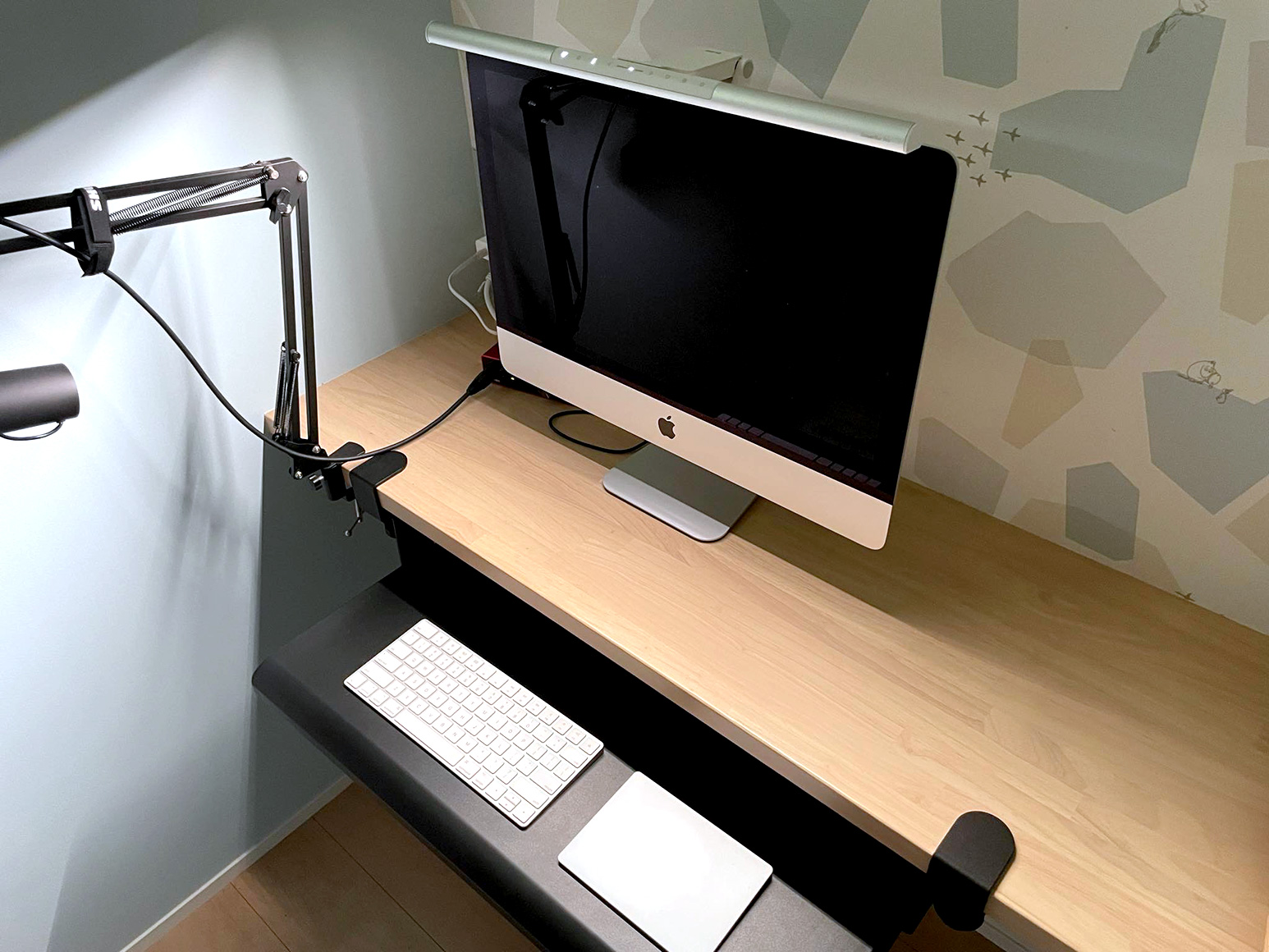 BenQのScreenBar Pro モニターライト 使ってみた | Webクリエイター