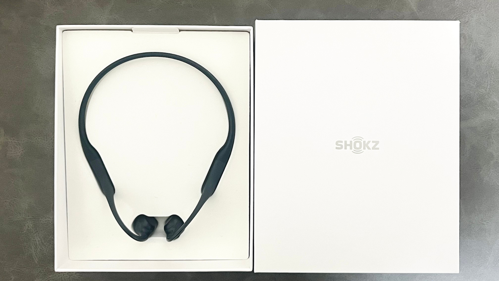 Shokz OpenRunレビュー】骨伝導イヤホンで迷ったらこれを買え！