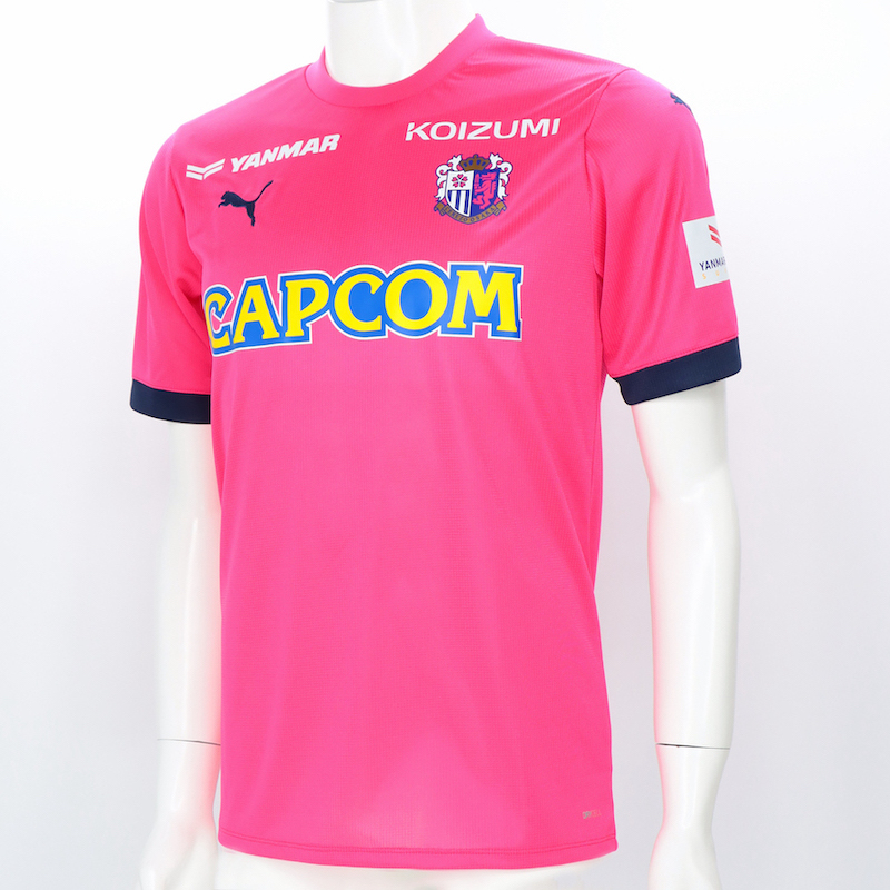 選手着用モデルのトレーニングシャツや限定グッズが新登場