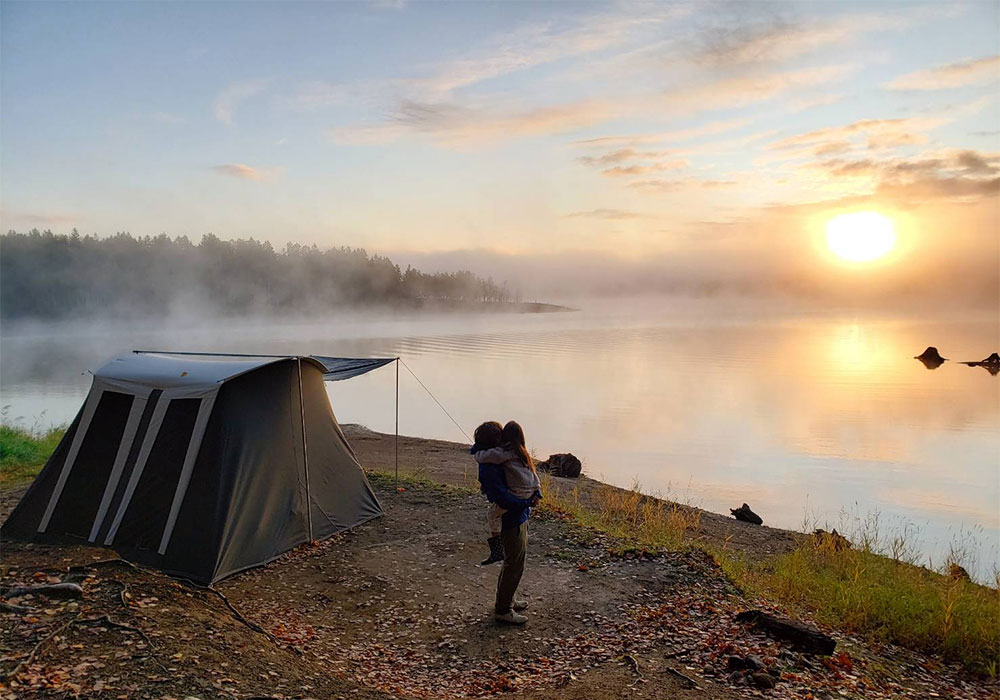 憧れのカーカムス「トラベラー5」】魅力を徹底解説！｜キャンプ用品