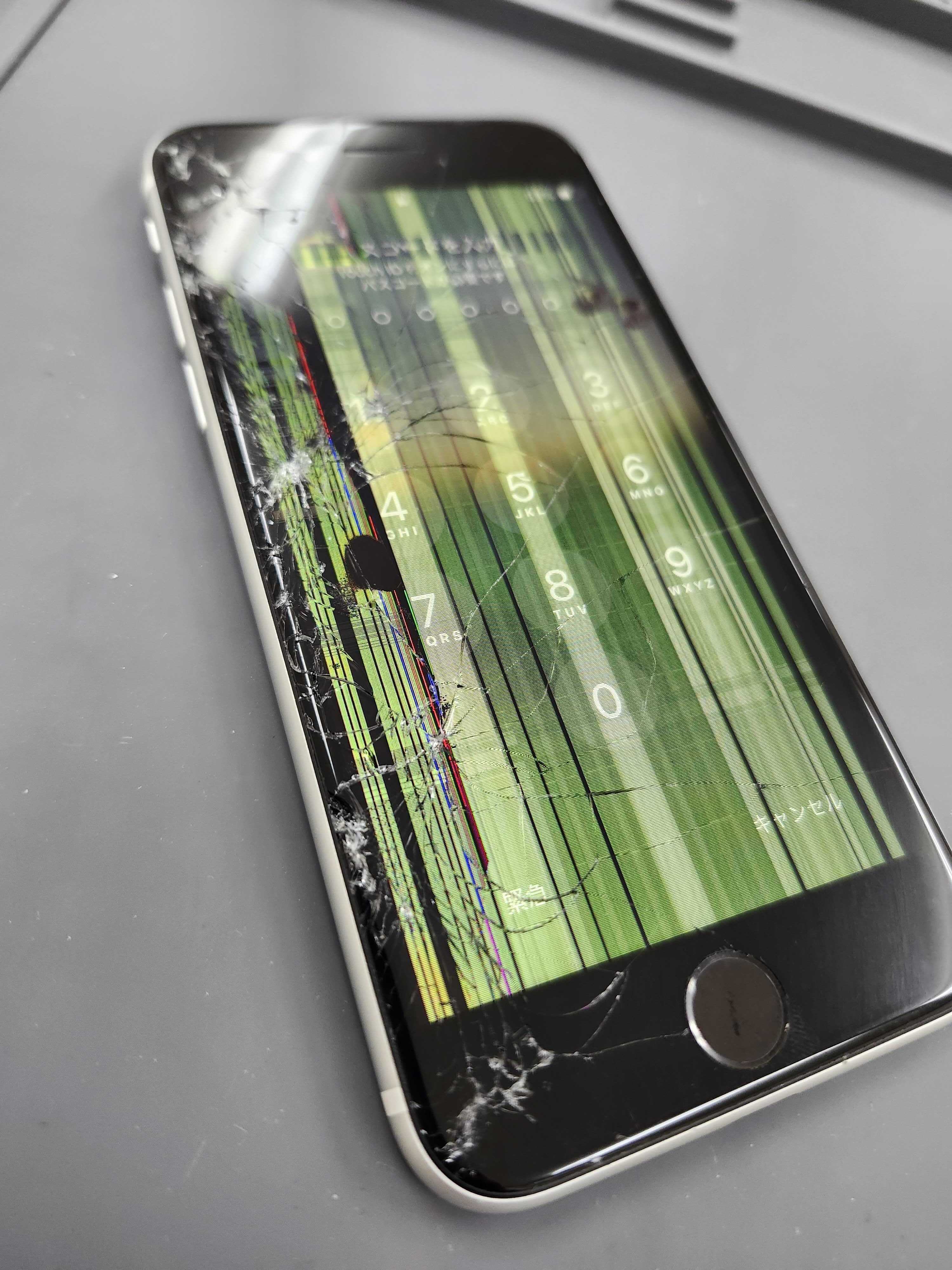 修理実績】豊川市でiPhone SE（第2世代）の画面割れ・液晶不良を即日