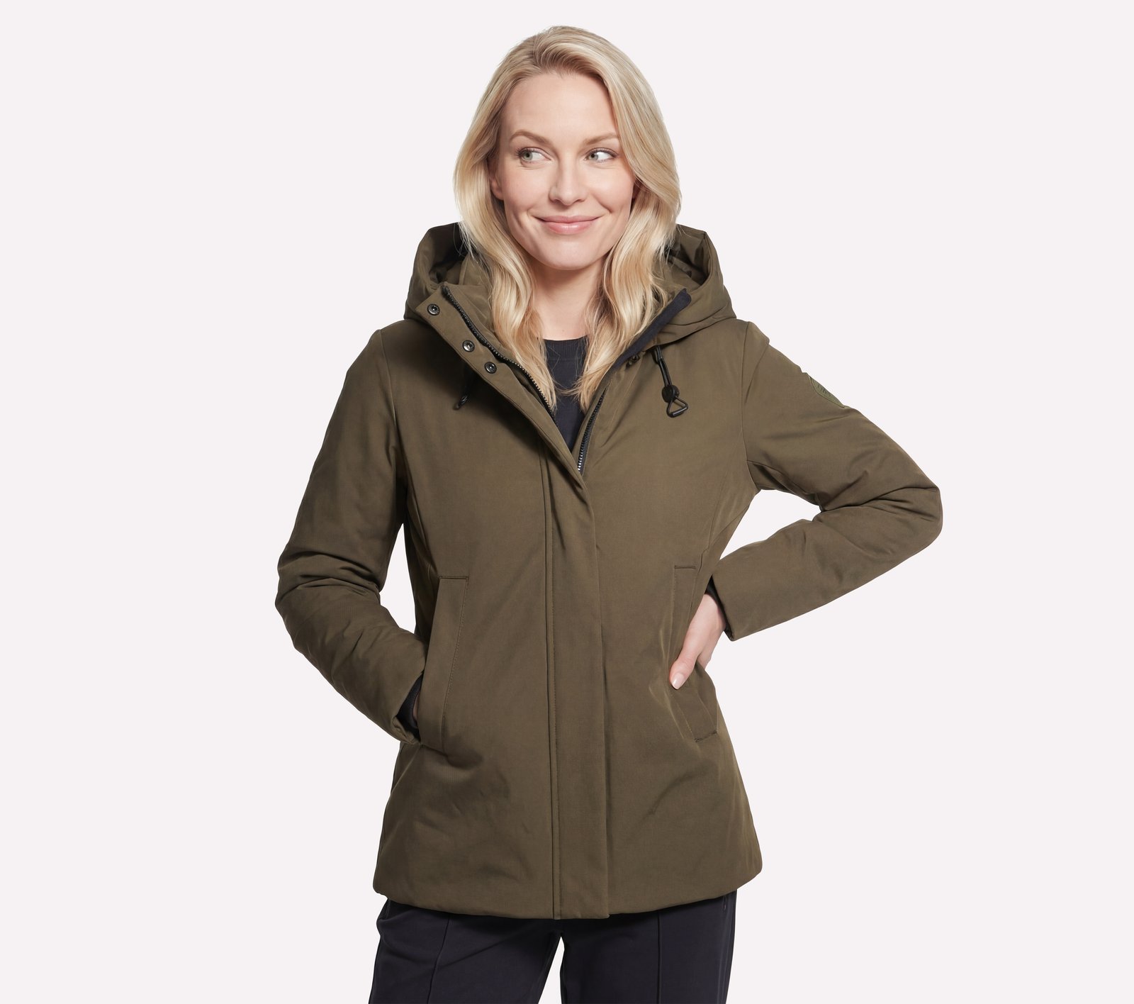 image;width=1600,format=auto/