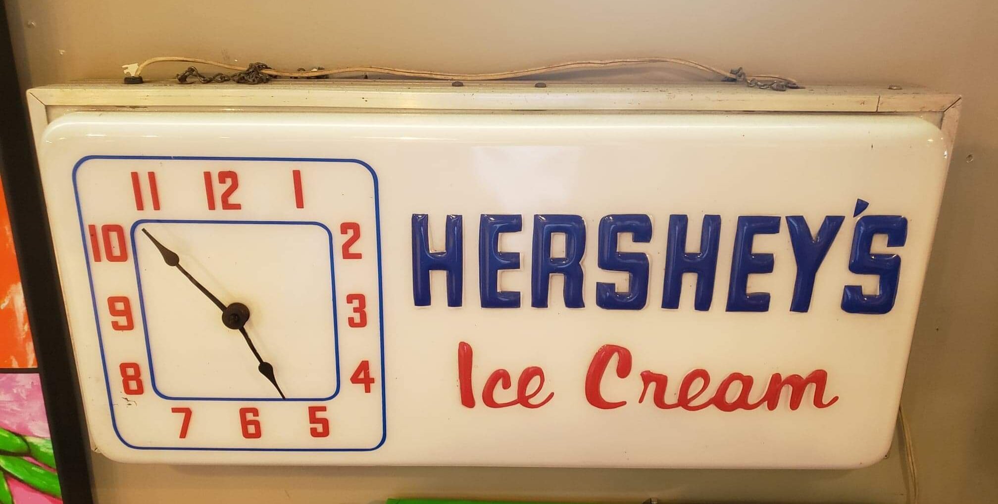 Hershey's Ice Cream Lighted Clock SIgn — Coastal Magpie