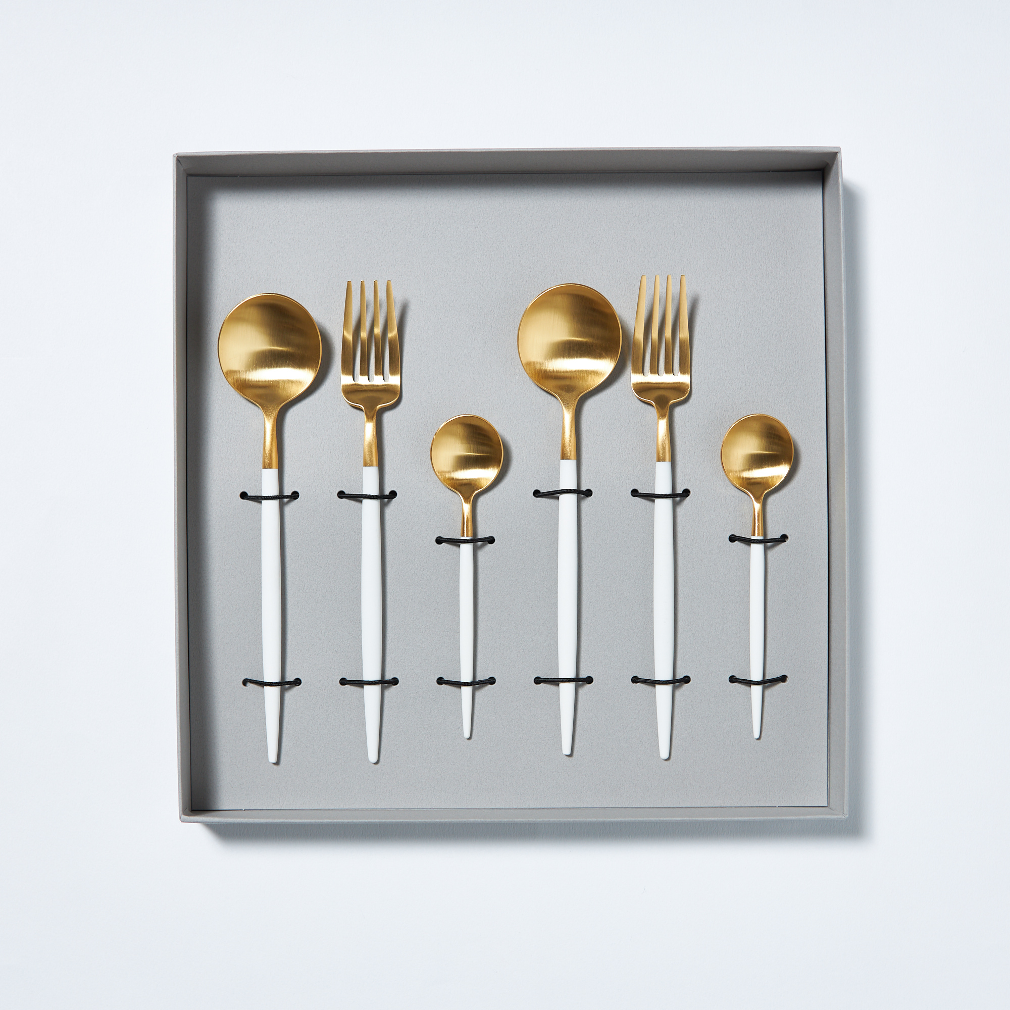 クチポール】ゴアホワイト×ゴールド ディナーペア4本セット | Cutipol