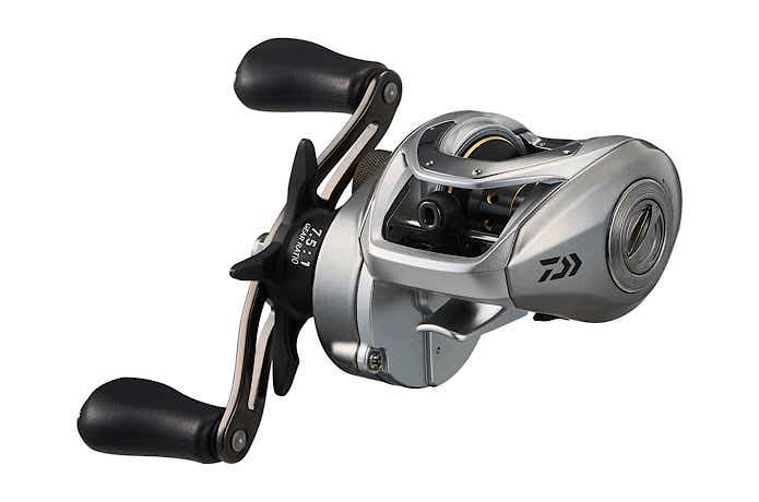 ダイワの「バス X 100」がフルモデルチェンジ！高級感をまとったハイ