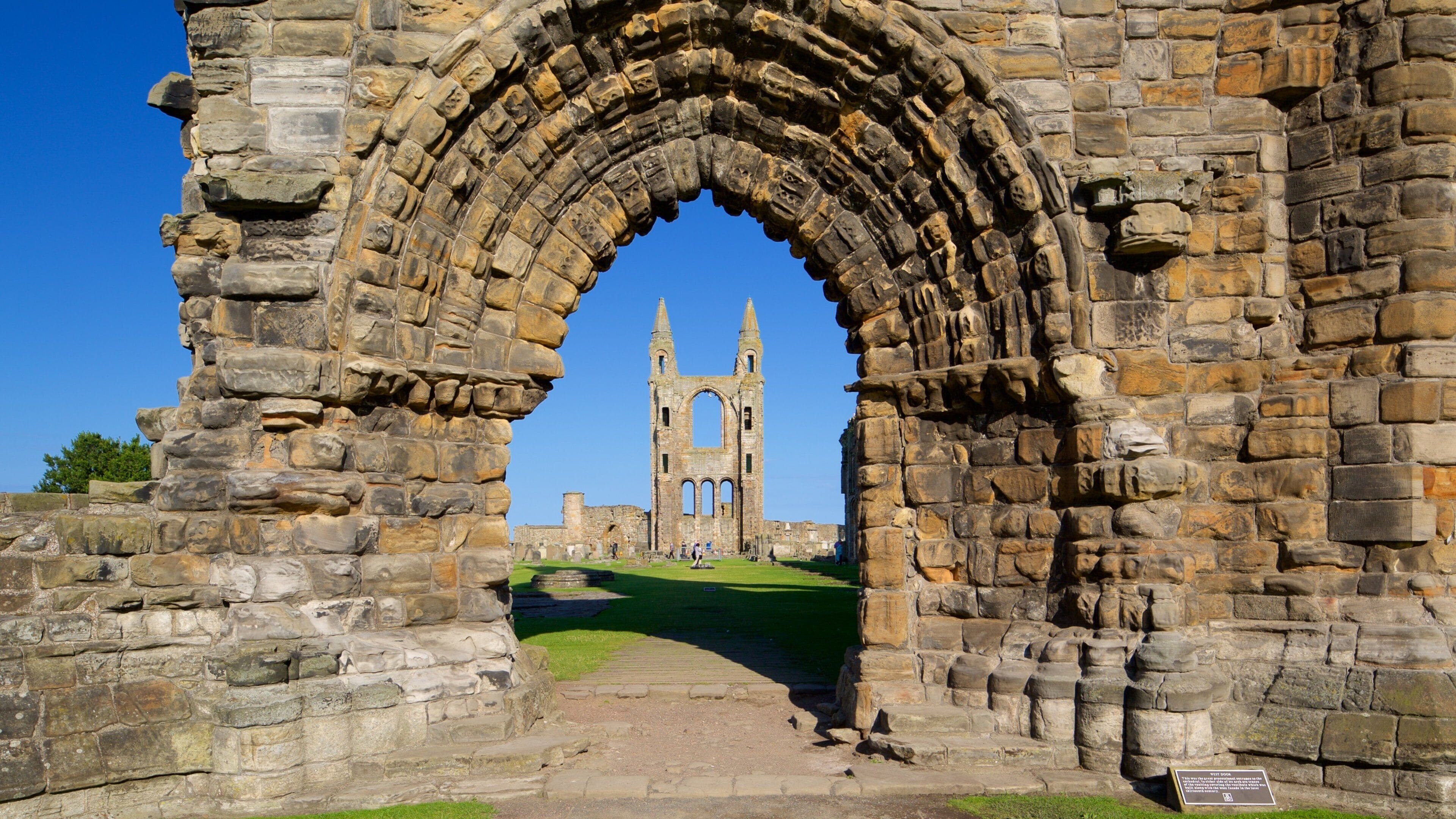 Visit St. Andrews: Best of St. Andrews Tourism | Expedia Travel Guide
