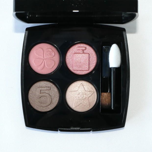シャネルアイシャドウ】8/22新作発売！ブルベが選んだボタンデザイン