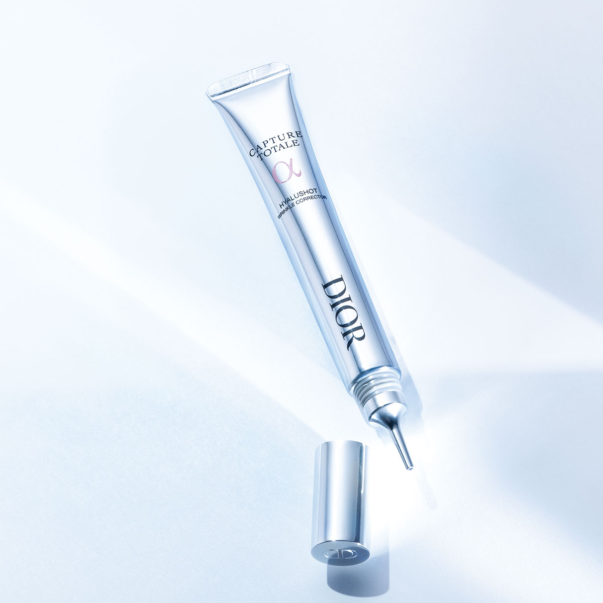 神崎恵さんおすすめ！今月のコスメ」【ディオールの「CAPTURE TOTALE