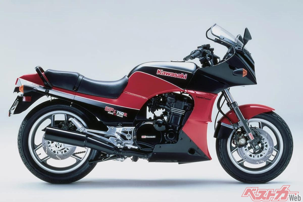 撮り下ろし】伝説であり懐かしい、トップガンカラーとZXRレプリカが