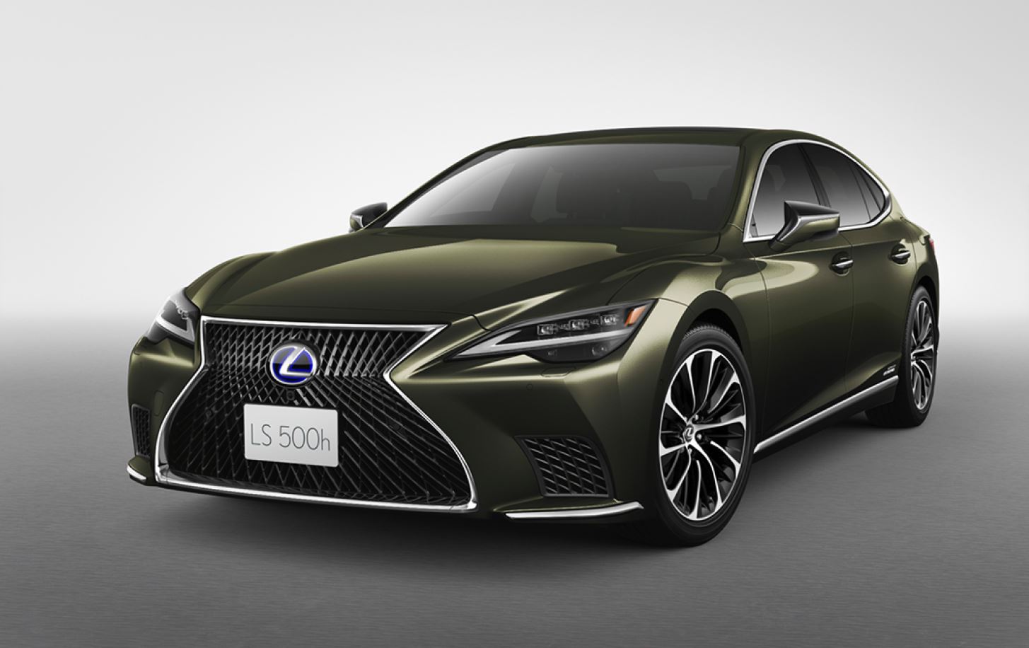 レクサスが松山英樹選手のメジャー初制覇記念 特別限定車を発売 LS、LC