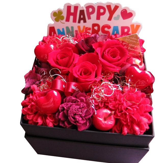 プリザーブドフラワー 赤バラ入り フラワーボックス 黒い花 ハート入り