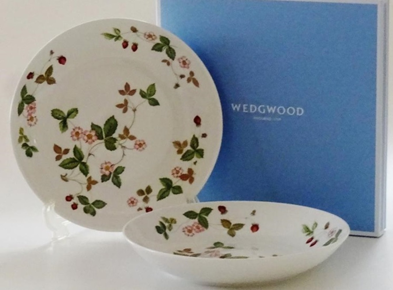 ウェッジウッドWEDGWOOD ワイルド・ストロベリー カジュアル ボウル