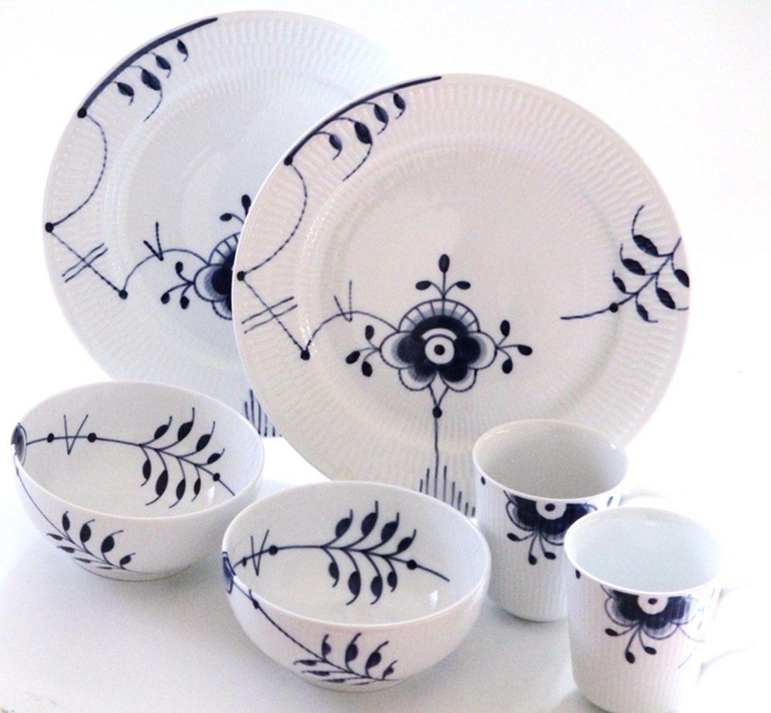 ロイヤルコペンハーゲンROYAL COPENHAGEN ブルーフルーテッド メガ