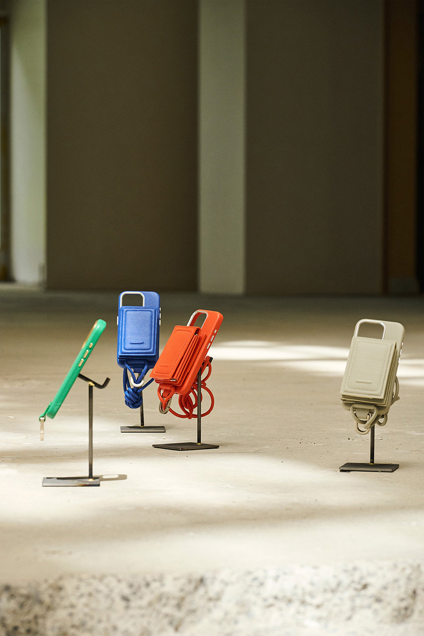 objcts.io(オブジェクツアイオー)｜iPhone15 ケース カラビナ付き