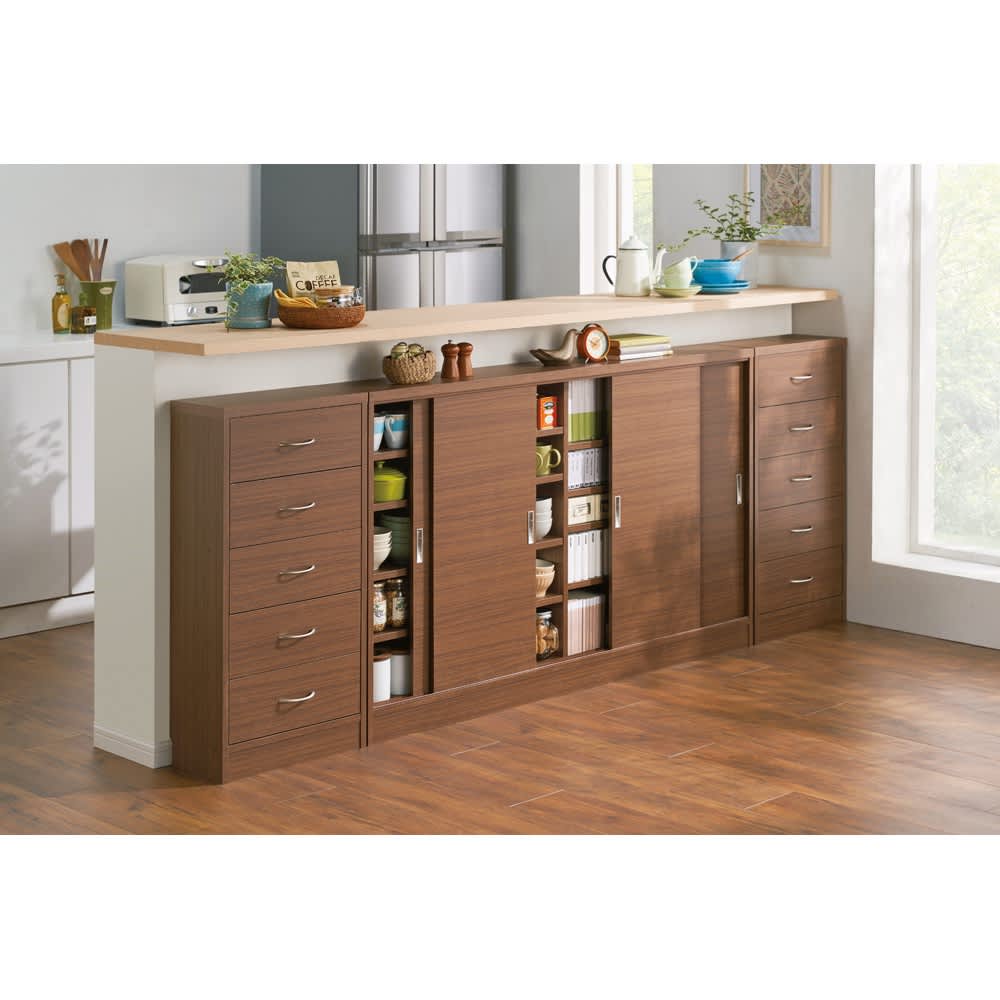 1cmピッチで棚板調整！棚板いっぱい収納庫 引き戸 幅150奥行21.5高さ