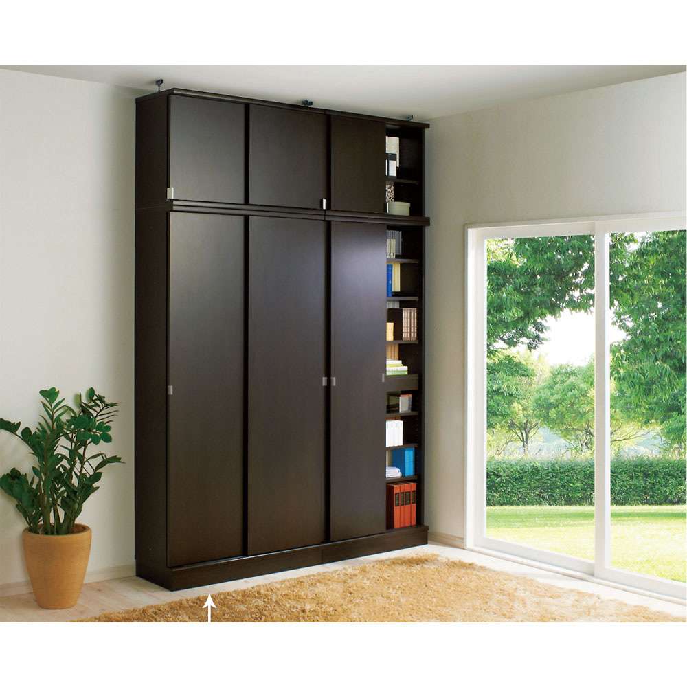 効率収納できる段違い棚シェルフ ［本体 板扉タイプ 引き戸 幅90cm