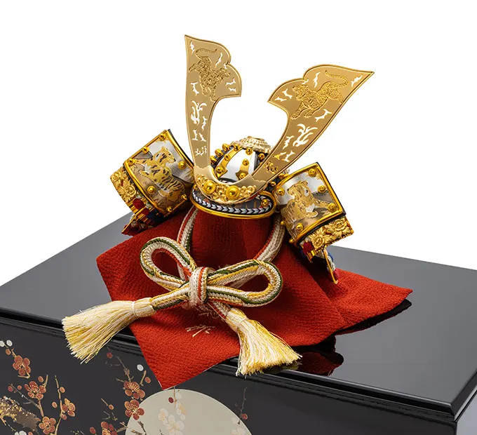 五月人形「透彫火焔に虎鍬形の兜（収納タイプ）」｜五月人形の通販