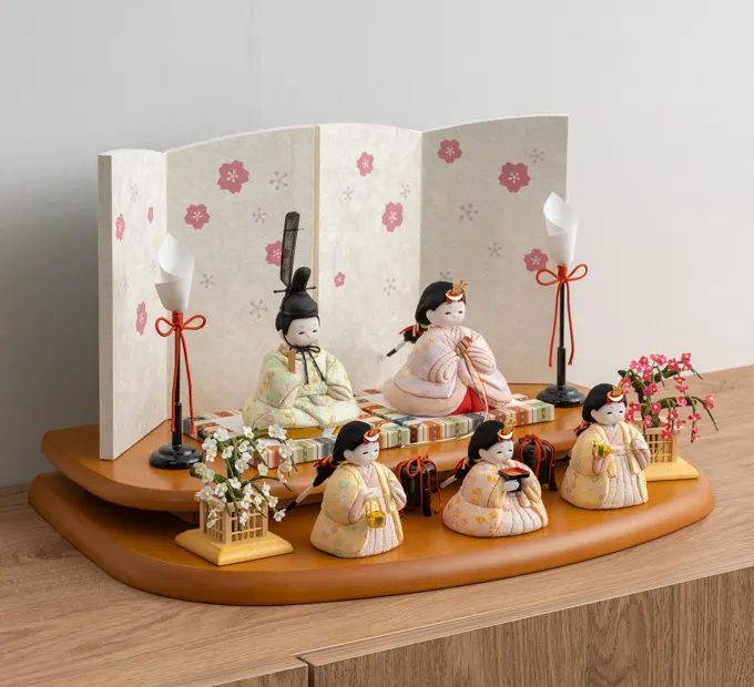 雛人形「うたうた 三人官女 うさぎと三日月の丸紋・藤色」｜雛人形の