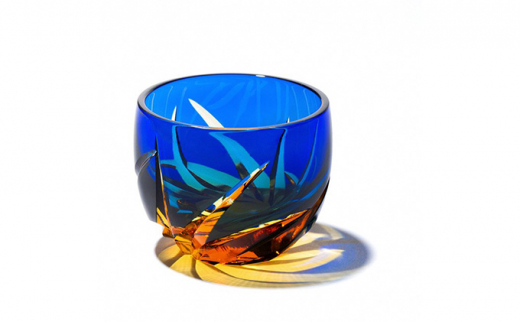 江戸切子 ぐいのみ 焔 琥珀纏 瑠璃 玻璃匠山田硝子 切子 グラス 工芸品