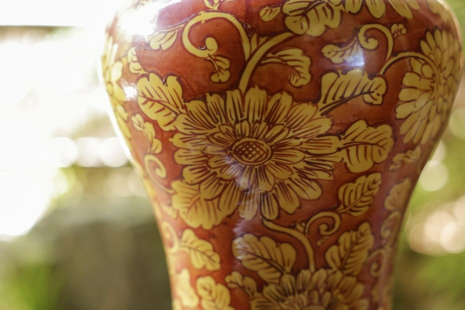 雲泉】黄地紅彩牡丹唐草花瓶 - 京都府京都市｜ふるさとチョイス